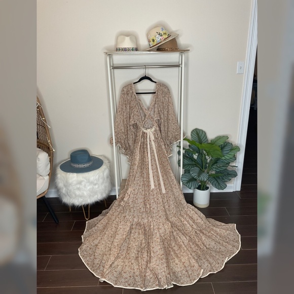 Handmade Customized Maxi Floral Print Flowy Dress - Picture 4 of 11